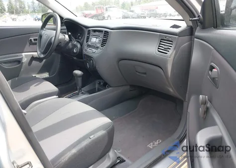 2006 Kia Rio Lx из США, поврежденный, VIN KNADE123766136919